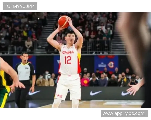 周琦与珀塞尔场上冲突升级双方互喷垃圾话险些爆发争斗 周琦与珀塞尔场上冲突升级双方互喷垃圾话险些爆发争斗