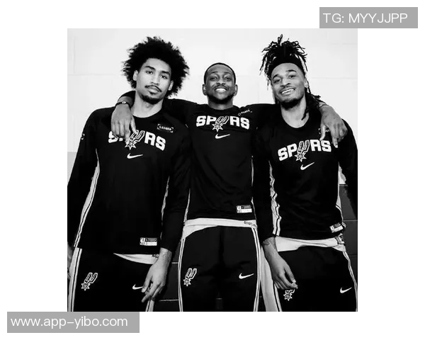 哈珀谈与福克斯卡斯尔的默契配合与团队精神展现