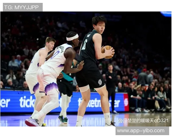 拓媒建议球队创新策略助力杨瀚森与库克提升三分球命中率